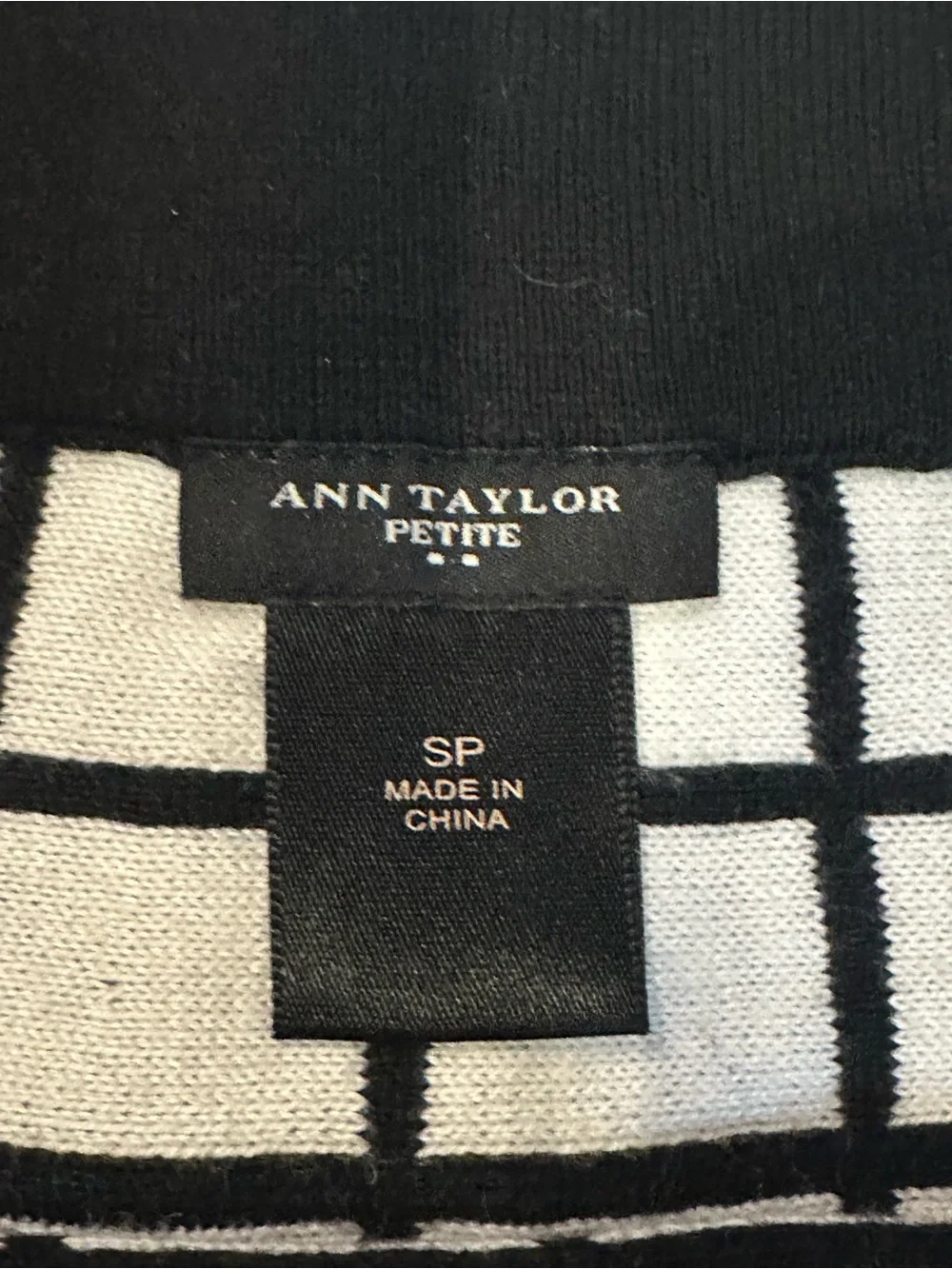 Ann Taylor Black and White Pattern Skater A-Line Skirt - Small Mark - Petite